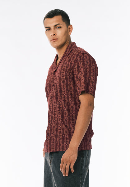 Sandro Chemise de Camp Imprimée à Manches Courtes pour Homme, Chocolat - BM24768