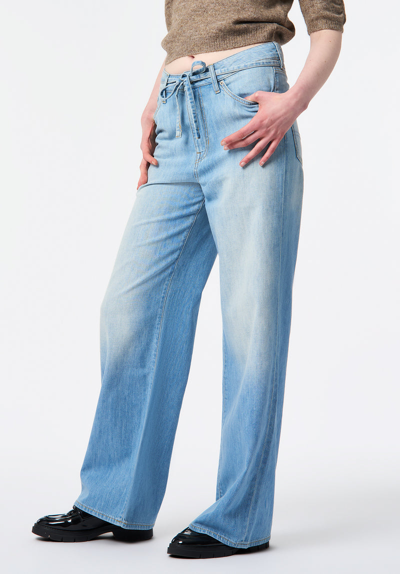 High Rise Wide Leg Alecia Women's Lightweight Jeans color INDIGO