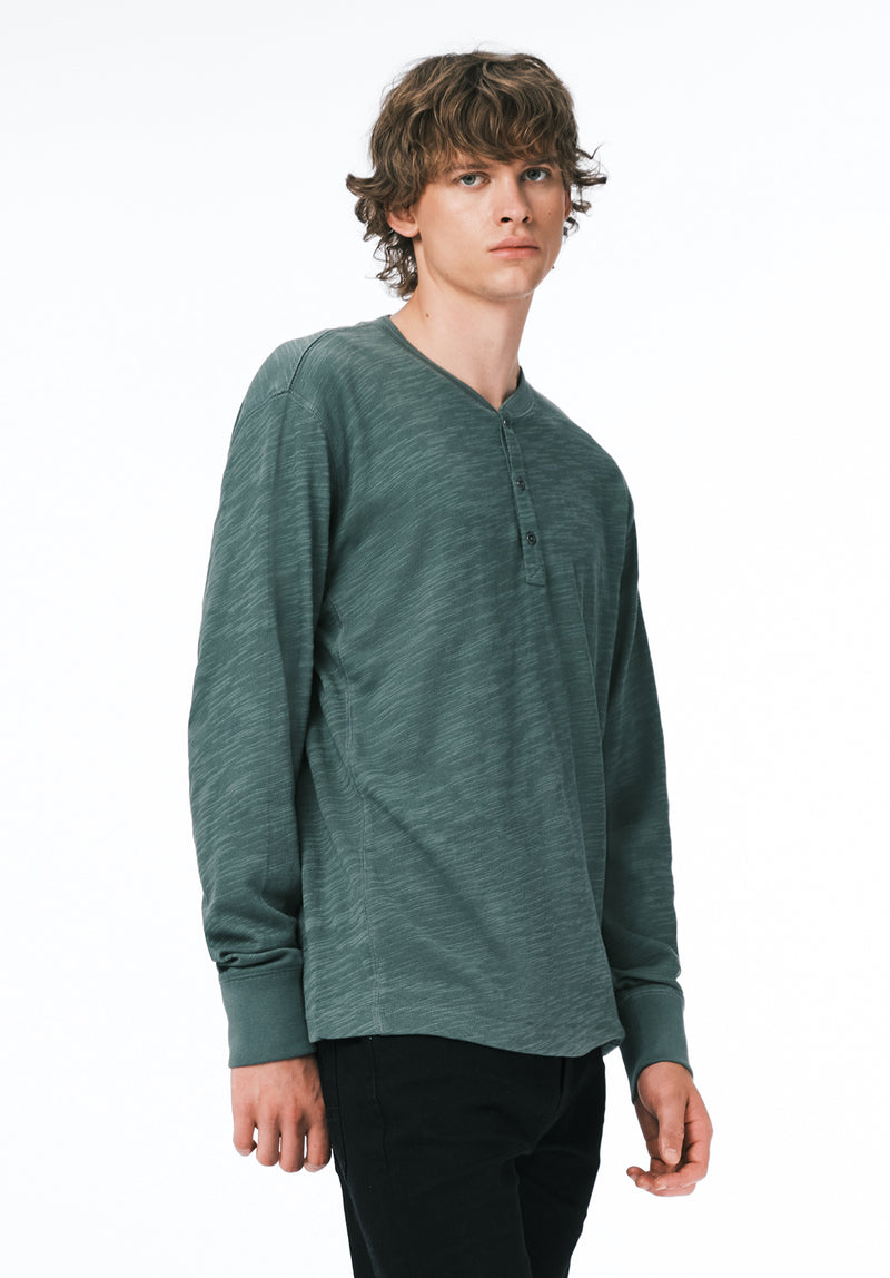 Kandid Men's Long-Sleeve Relaxed Henley Top color DARK FOREST