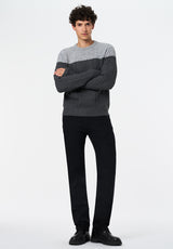 Wintor Men's Relaxed Colorblock Cable Knit Sweater color HEATHER GREY