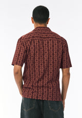 Sandro Chemise de Camp Imprimée à Manches Courtes pour Homme, Chocolat - BM24768