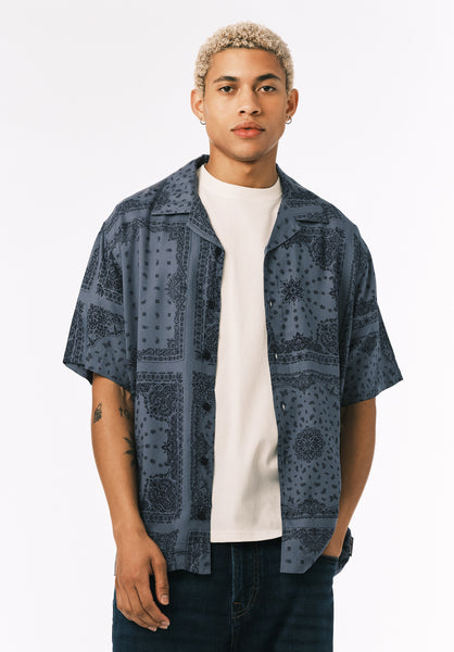 Buffalo David Bitton Sandro Men’s Printed Short Sleeve Camp Shirt COLOR Mirage 